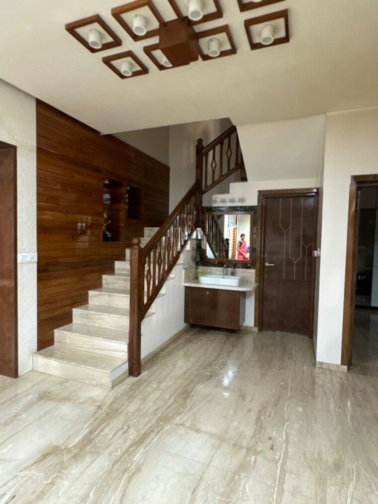  Parking, thaltej 5 Bedroom 452 Sq.Yd. Villa In Thaltej Ahmedabad 10627191