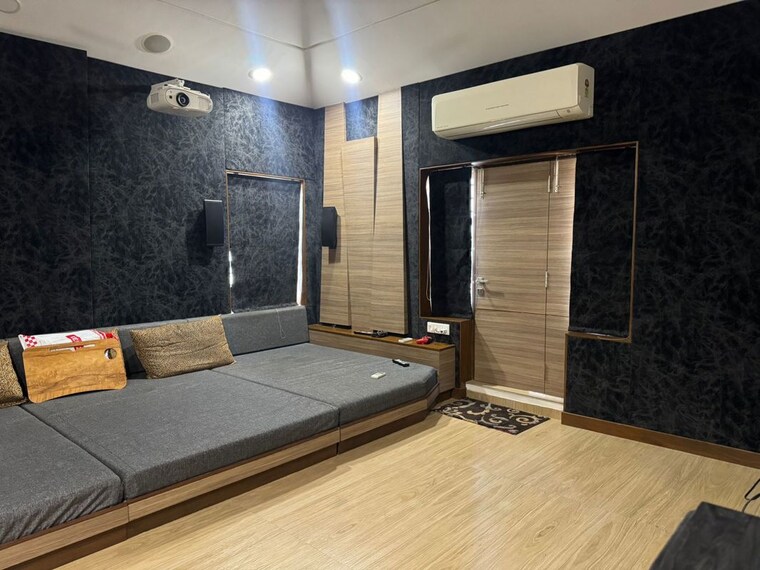 Living Room, thaltej 5 Bedroom 452 Sq.Yd. Villa In Thaltej Ahmedabad 10627191