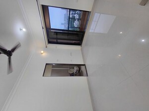 Furnished Amenities in 2 BHK Apartment at Raheja Interface Heights, Malad West – for Rent