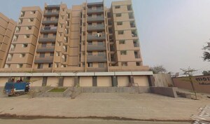  Apartment For Sale in Bakrol Badrabad