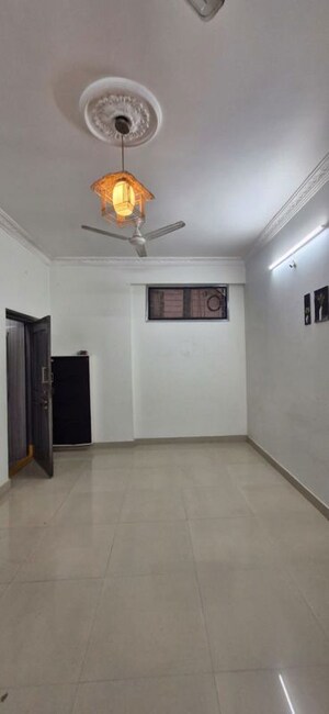 Room in 2 BHK Builder Floor at Kondapur – for Rent