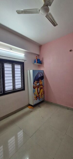 Room in 2 BHK Builder Floor at Kondapur – for Rent