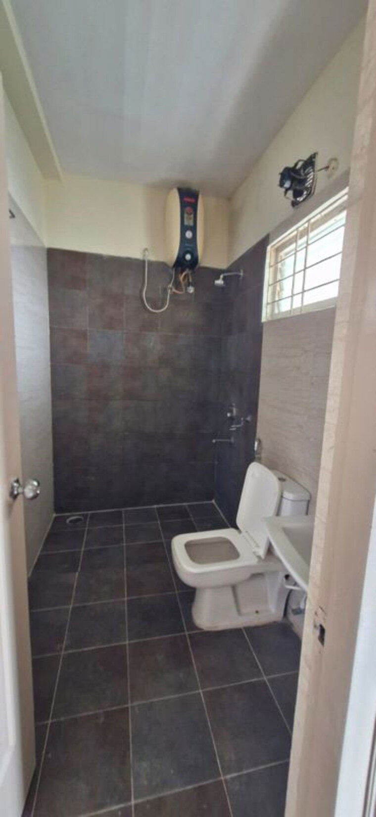 Bathroom, kondapur 3 Bedroom 2000 Sq.Ft. Builder Floor In Kondapur Hyderabad 10627356