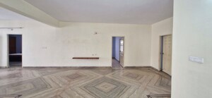 Room in 3 BHK Builder Floor at Kondapur – for Rent
