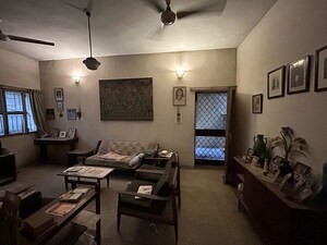Living Room in 6 BHK Independent House at Sector 17 – for Sale