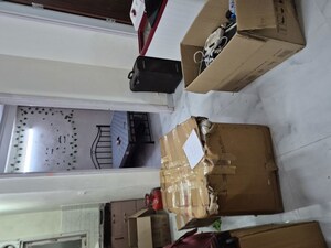 Common Area in 1.5 BHK Builder Floor at Mayur Vihar – for Rent