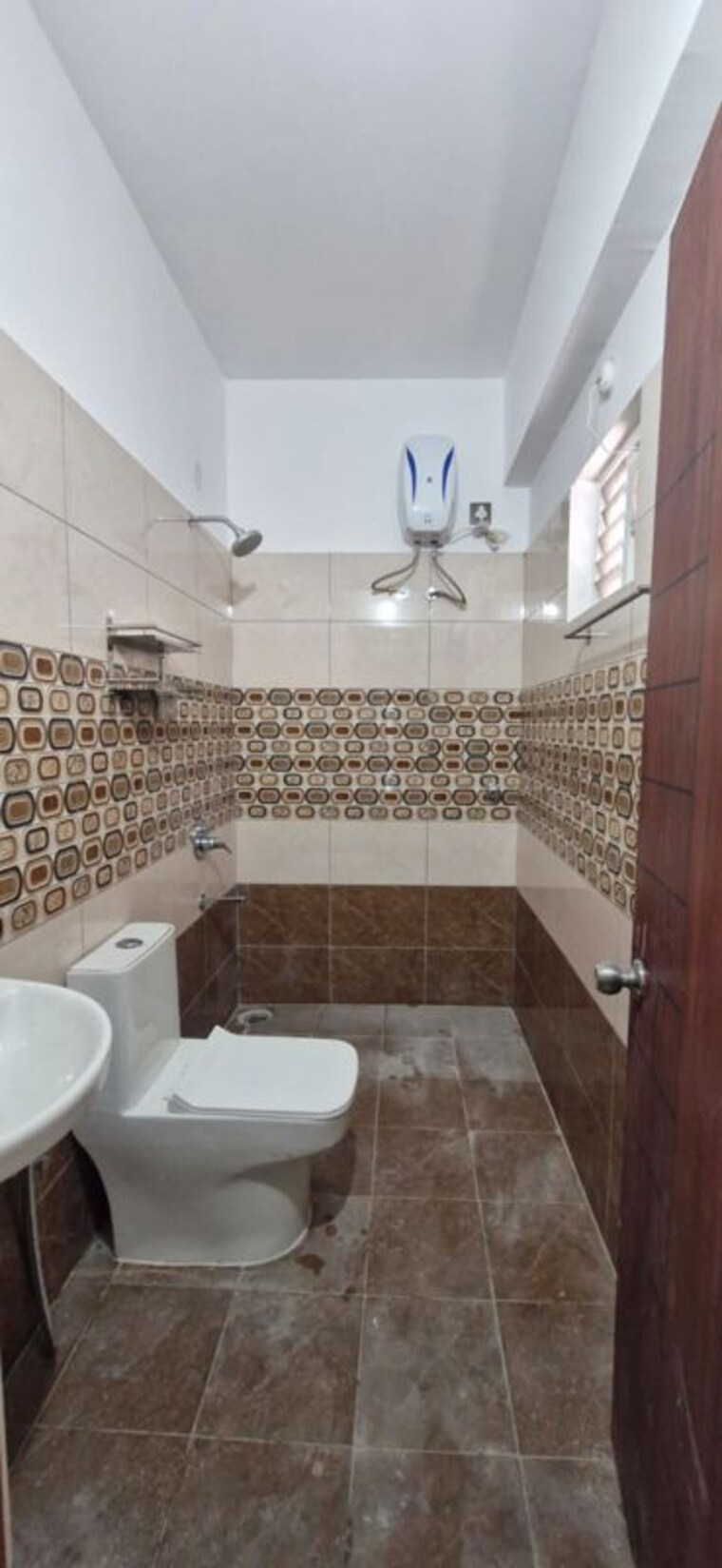 Bathroom, kondapur 3 Bedroom 2000 Sq.Ft. Builder Floor In Kondapur Hyderabad 10627404
