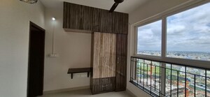 Room in 2 BHK Apartment at Pashmina Waterfront, Old Madras Road – for Rent