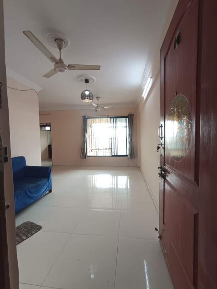 Bathroom, shraddha-chs-chembur 2.5 Bedroom 800 Sq.Ft. Apartment In Chembur Mumbai 10627519