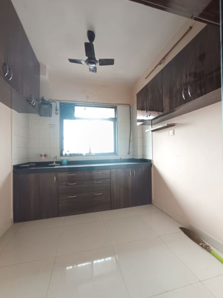 Kitchen, shraddha-chs-chembur 2.5 Bedroom 800 Sq.Ft. Apartment In Chembur Mumbai 10627519
