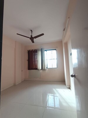 Room in 2.5 BHK Apartment at Shraddha CHS Chembur, Chembur – for Rent