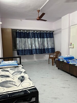 Bedroom in  Pg at Kurla – for Rent