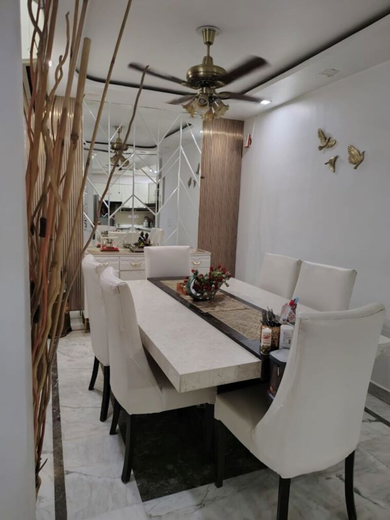 Team Area, janakpuri 4 Bedroom 225 Sq.Yd. Builder Floor In Janakpuri Delhi 10627539