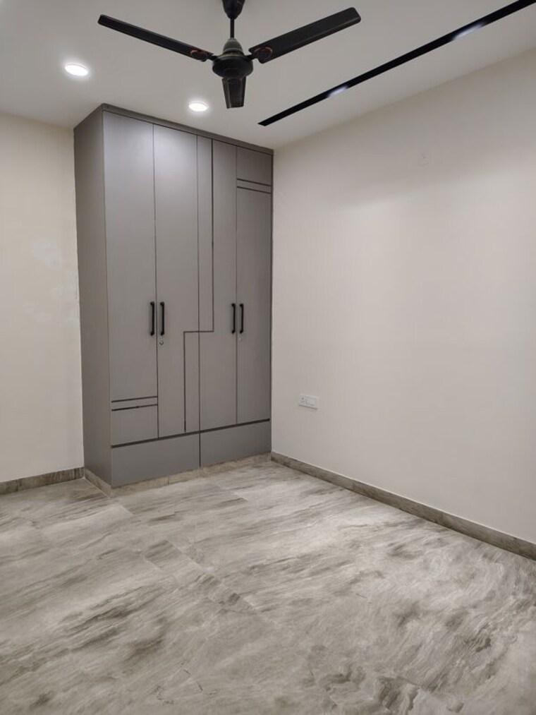 Room, janakpuri 4 Bedroom 225 Sq.Yd. Builder Floor In Janakpuri Delhi 10627539