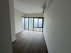Room in 3 BHK Apartment at Piramal Mahalaxmi Central Tower 2, Mahalaxmi – for Rent