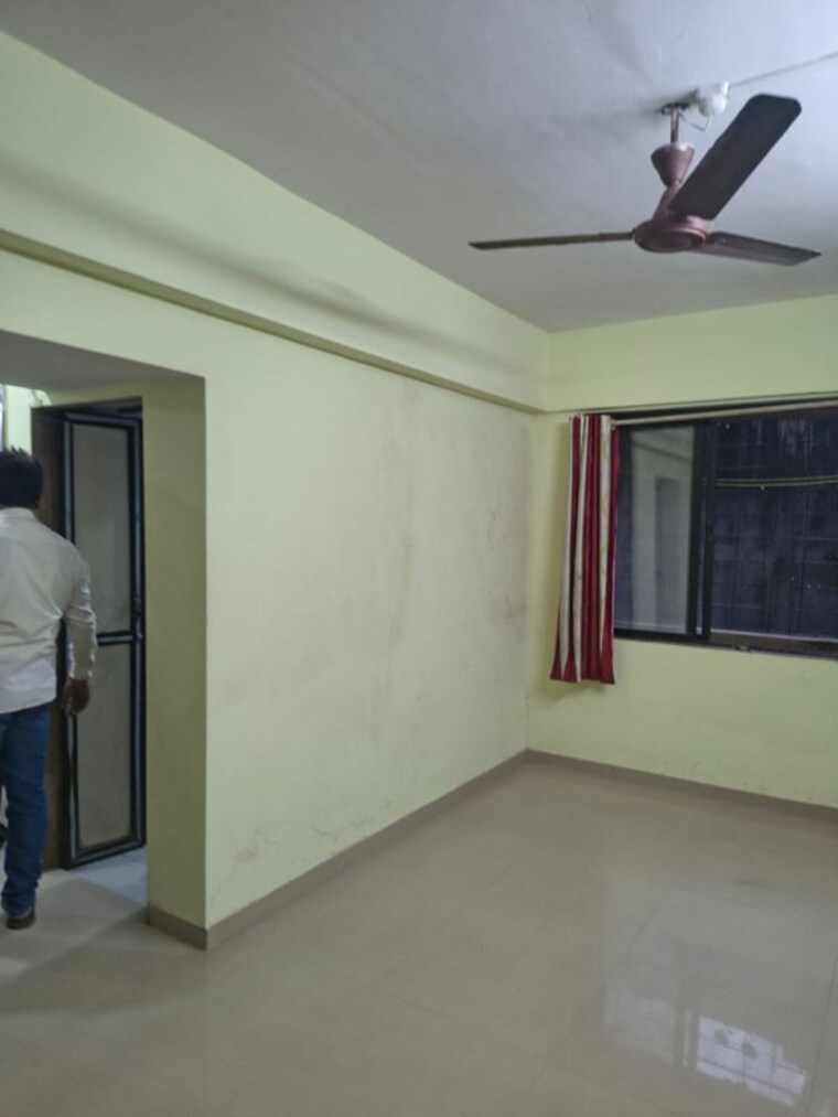 Room, kurla 2.5 Bedroom 250 Sq.Ft. Apartment In Kurla Mumbai 10627547