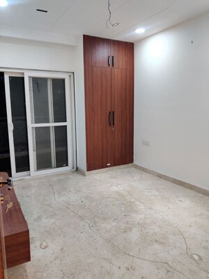 Room in 2 BHK Builder Floor at Janakpuri – for Sale