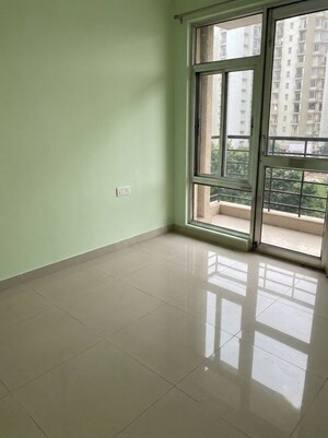 Room in 3.5 BHK Apartment at Ansal Celebrity Meadows, Sushant Golf City – for Rent