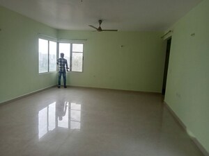 Room in 3.5 BHK Apartment at Ansal Celebrity Meadows, Sushant Golf City – for Rent
