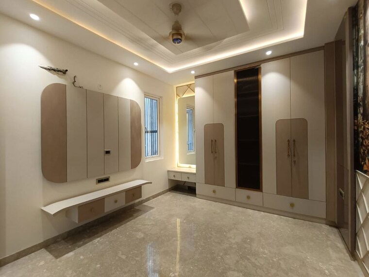 undefined, vikas puri 3 Bedroom 200 Sq.Yd. Builder Floor In Vikas Puri Delhi 10627554