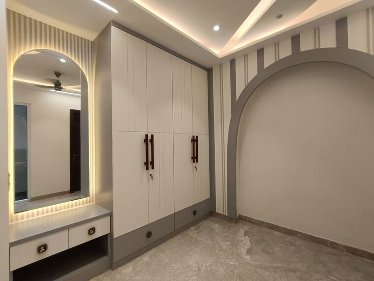 undefined, vikas puri 3 Bedroom 200 Sq.Yd. Builder Floor In Vikas Puri Delhi 10627554