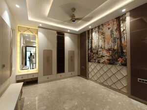 Building Lobby in 3 BHK Builder Floor at Vikas Puri – for Sale