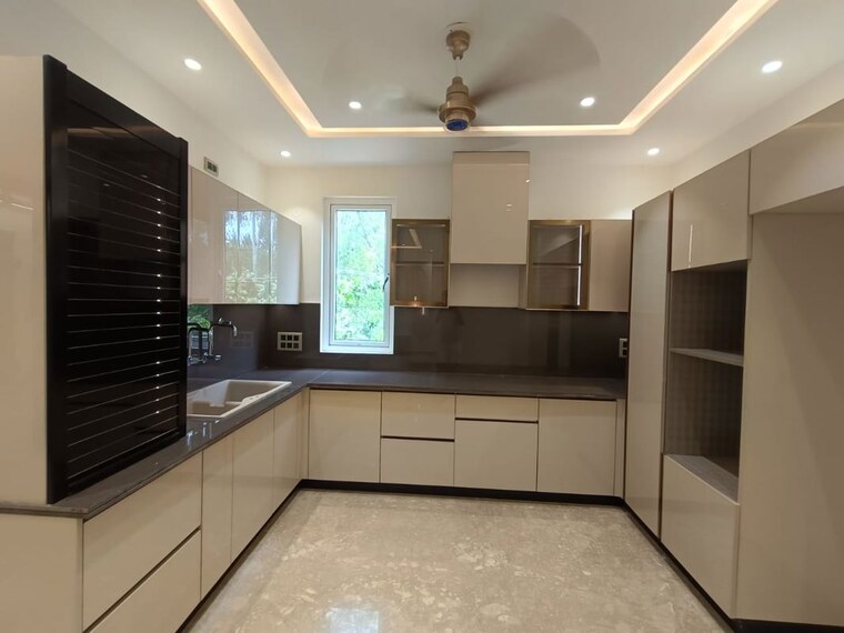 Kitchen, vikas puri 3 Bedroom 200 Sq.Yd. Builder Floor In Vikas Puri Delhi 10627554