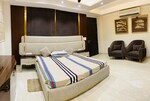4 BHK + Extra Room 225 Sq.Yd. Builder Floor in Janakpuri