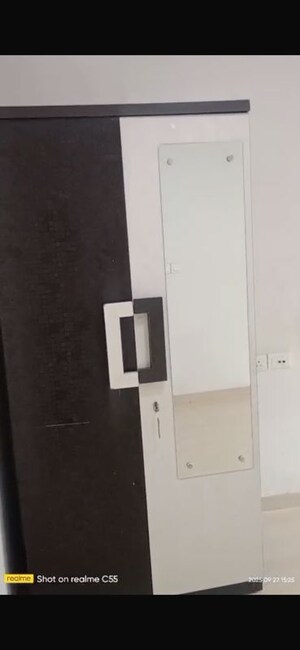 Furnished Amenities in 2 BHK Apartment at Hiranandani Estate, Ghodbunder Road – for Rent