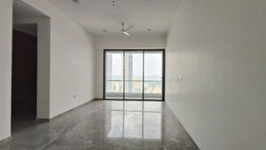 Room in 3 BHK Apartment at Prestige Jasdan Classic, Mahalaxmi – for Rent