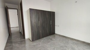 Room in 3 BHK Apartment at Prestige Jasdan Classic, Mahalaxmi – for Rent