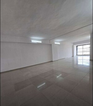  Office Space For Rent in Main Road