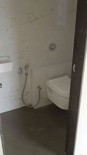 Bathroom in 1 BHK Apartment at Ufasa Fortune Star, Byculla – for Sale