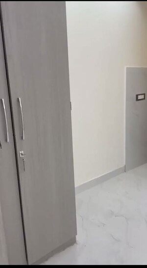 Room in 1.5 BHK Builder Floor at Vipin Garden – for Rent