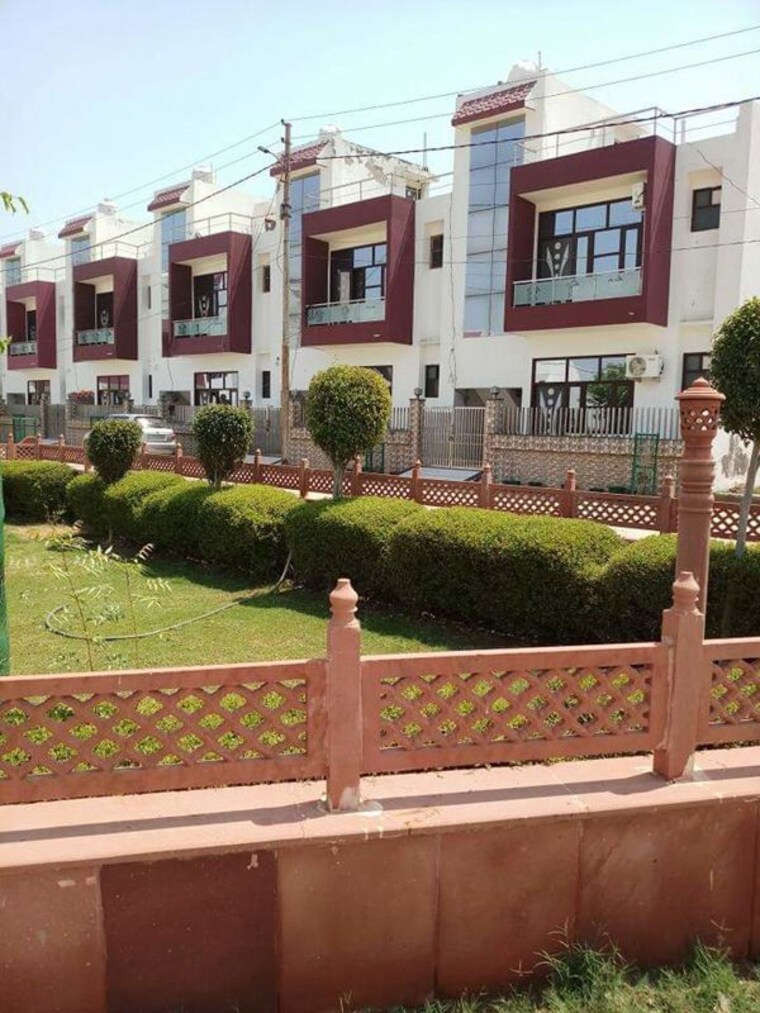 Exterior View, chaitanya vihar 3 Bedroom 1500 Sq.Ft. Villa In Chaitanya Vihar Vrindavan 10627576