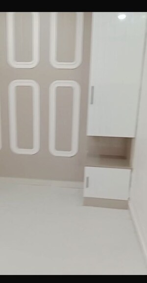 Building Lobby in 2.5 BHK Builder Floor at Vipin Garden – for Rent