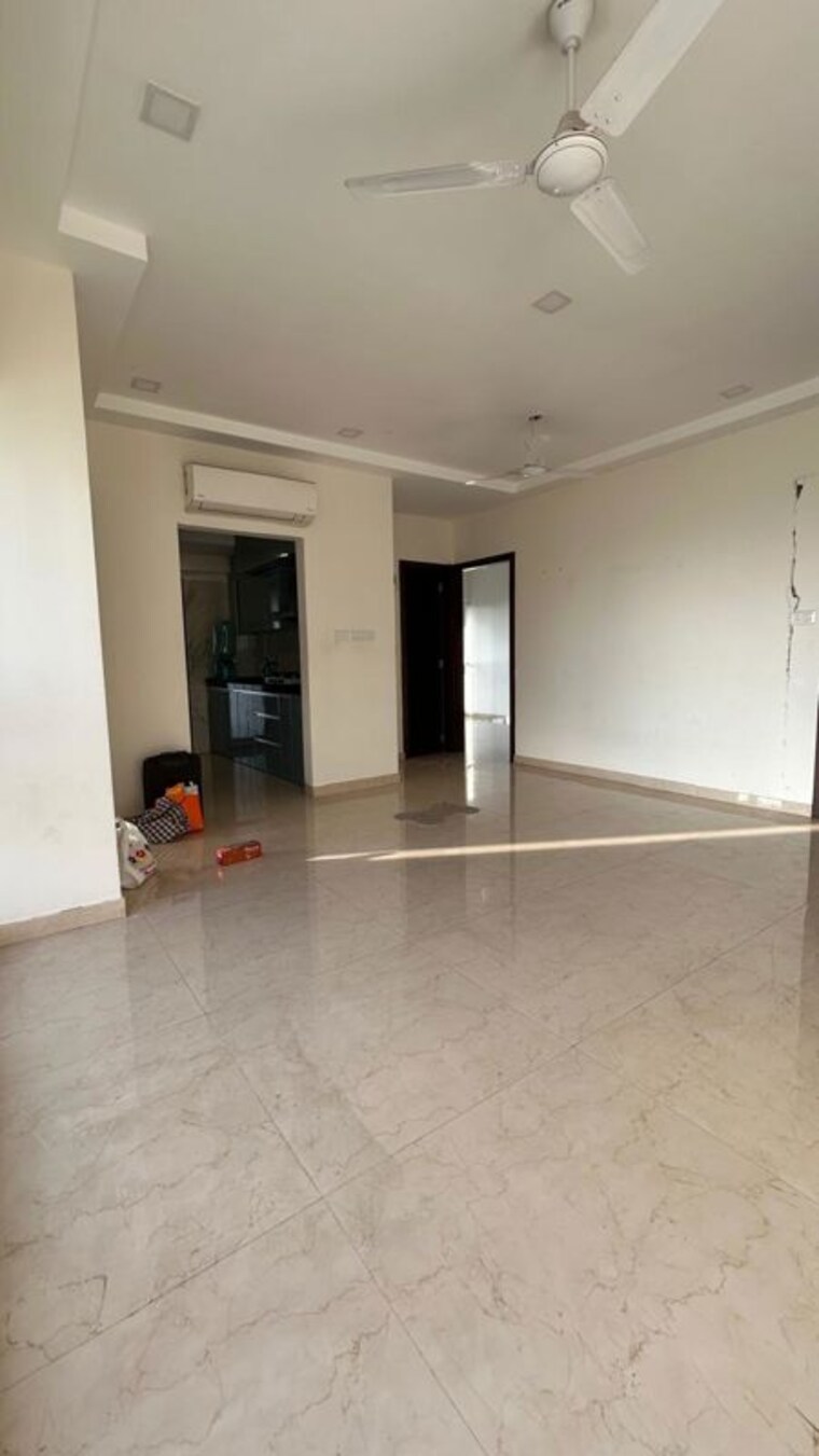 Room, parel 2 Bedroom 500 Sq.Ft. Apartment In Parel Mumbai 10627657