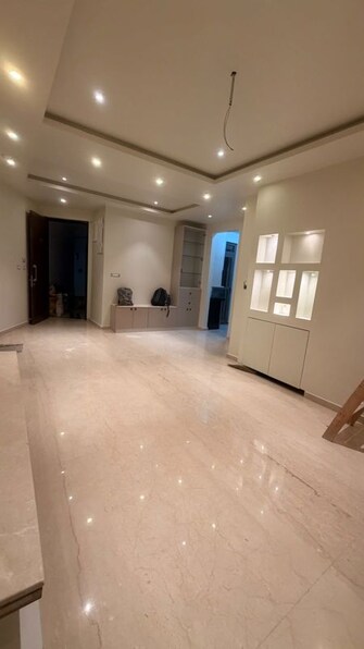 2 BHK Apartment For Rent in Hubtown Sunstone in Bandra East, Mumbai