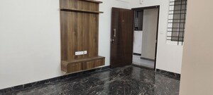 Room in 2 BHK Apartment at Temple Tree Apartment, Halasuru – for Rent