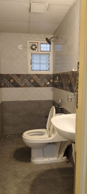 Team Area in 2 BHK Apartment at Temple Tree Apartment, Halasuru – for Rent