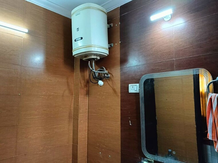 undefined, green fields colony 2 Bedroom 100 Sq.Yd. Builder Floor In Green Fields Colony Faridabad 10627678