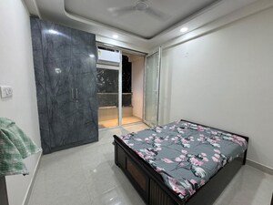 Bedroom in 1 BHK Apartment at Chattarpur – for Rent