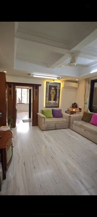 2 BHK + Prayer Room,Study Room,Extra Room,Basement 900 Sq.Ft. Apartment in Vile Parle Mahaveer