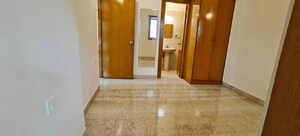 Room in 3 BHK Apartment at Halasuru – for Rent