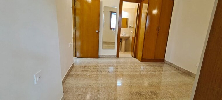 Room, halasuru 3 Bedroom 1700 Sq.Ft. Apartment In Halasuru Bangalore 10627700