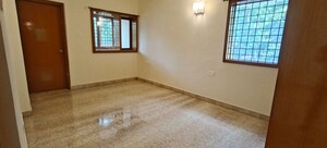 Room in 3 BHK Apartment at Halasuru – for Rent