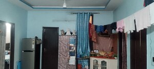 Living Room in 3.5 BHK Builder Floor at Spring Field, Sector 31 – for Sale