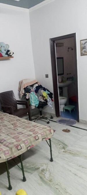 Parking in 3.5 BHK Builder Floor at Spring Field, Sector 31 – for Sale