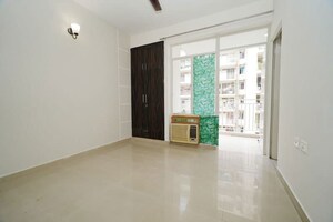 Room in 2 BHK Apartment at Suncity Avenue 102, Sector 102 – for Sale