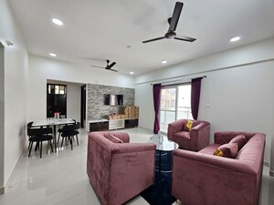 Team Area in 2 BHK Apartment at Halasuru – for Rent